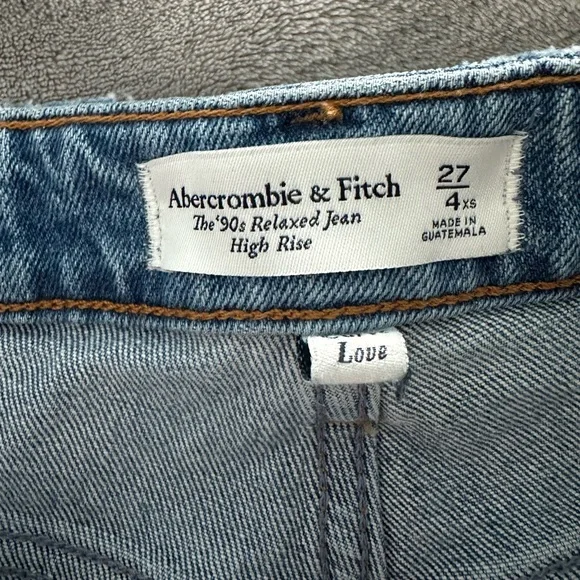 Abercrombie & Fitch '90s Relaxed Blue Jeans - Picture 1 of 6